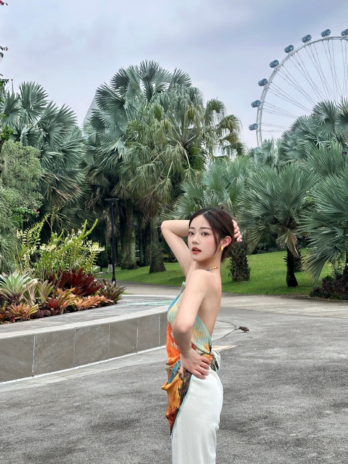 传记 · 咖啡馆